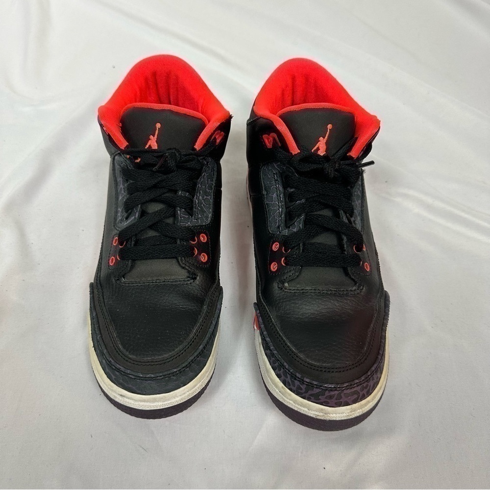 AIR Jordan 3 Retro Crimson Sneakers in Size 7 Youth